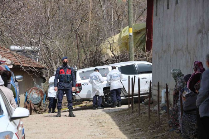 Vahşice katledilen edilen o ailenin yakınları konuştu