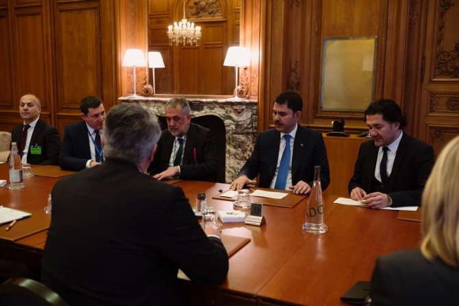 Bakan Kurum, Paris’te düzenlenen OECD Çevre Bakanları Toplantısı’na katıldı