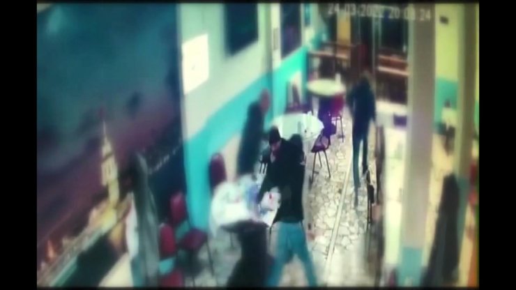 Barışmak için geldi; bıçaklanarak öldürüldü 