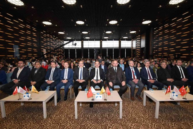 Başkan Altay: “Çocuklarımızın geleceğine ufuk açmaya çalışıyoruz”