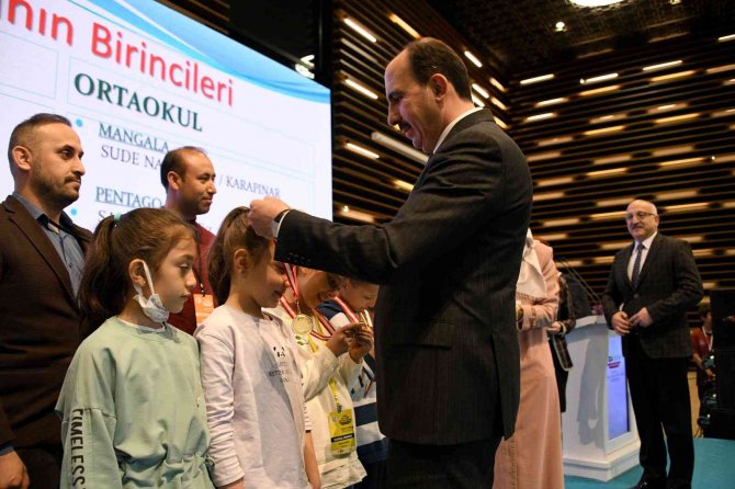 Başkan Altay: “Çocuklarımızın geleceğine ufuk açmaya çalışıyoruz”