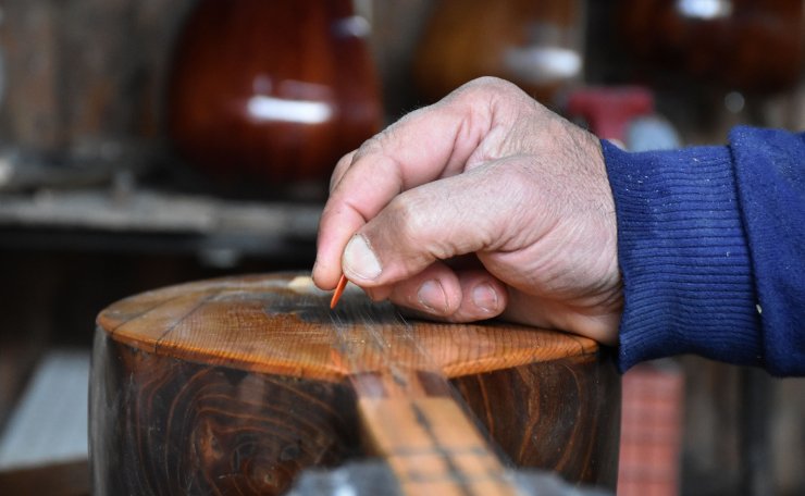 Bu sazın 'teli' insanın kalbine dokunuyor