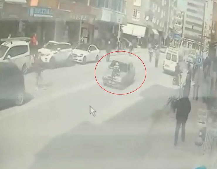 Çarptığı polisi aracın üzerinde 200 metre taşıyan sürücü tutuklandı