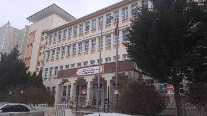 İntihar eden gençlerin arkadaşı konuştu: “Arkadaşının acısına dayanamadı”