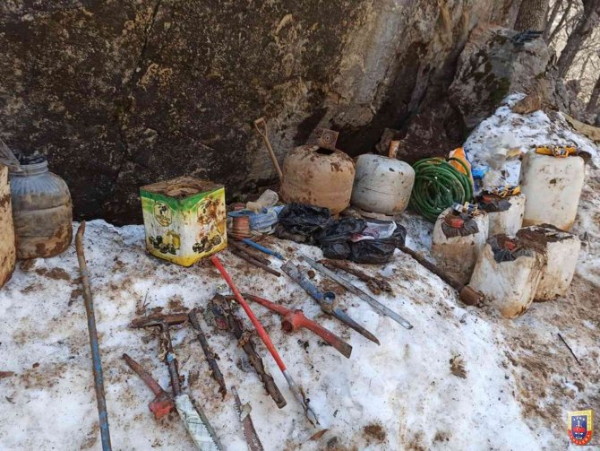 Jandarma Genel Komutanlığı duyurdu: 3 ilde çok sayıda mühimmat ele geçirildi