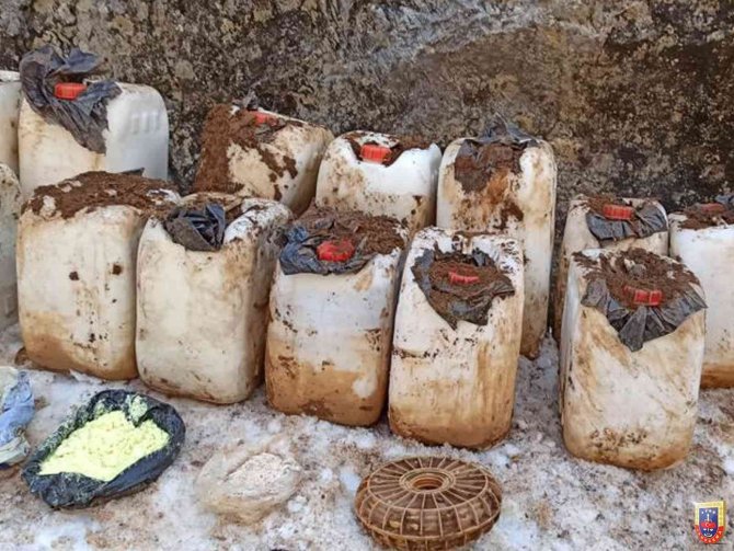 Jandarma Genel Komutanlığı duyurdu: 3 ilde çok sayıda mühimmat ele geçirildi