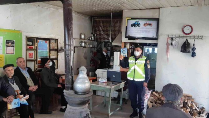 Jandarmadan traktör kazalarını önlemeye yönelik denetim ve eğitim faaliyetleri