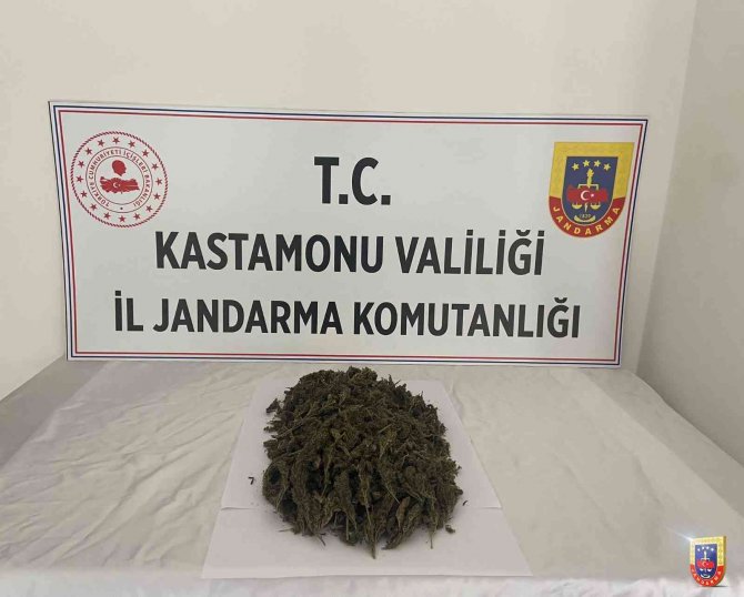 Jandarmanın operasyonlarında 5 kilo 500 gram eroin ele geçirildi
