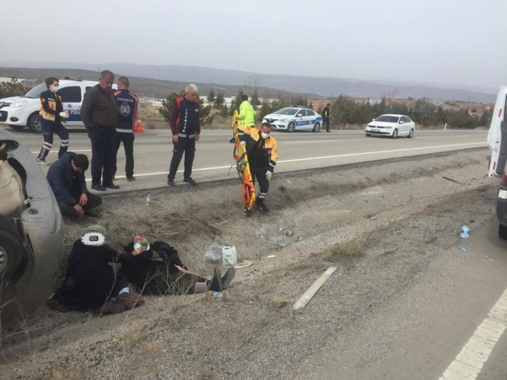 Kırıkkale'de otomobil devrildi; 4 yaralı