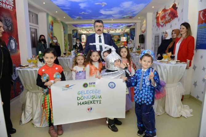 Miniklerden mavi kapak kampanyasına tam destek