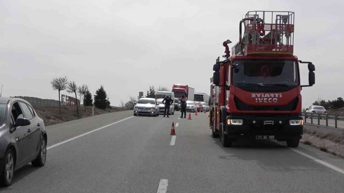 Otomobil 30 metre sürüklendi: 4 yaralı