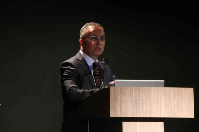 Rize Valisi Çeber: “Devlet Rize’ye dünyanın en güzel havalimanını yapıyor”