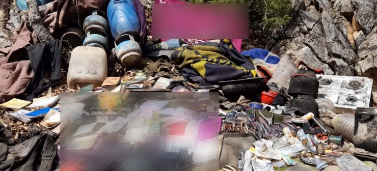 Tunceli'de teröristlerin kullandığı sığınak imha edildi