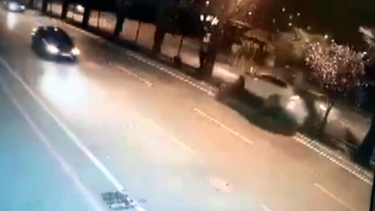 Turunç toplayan 3 kadının öldüğü kaza kamerada