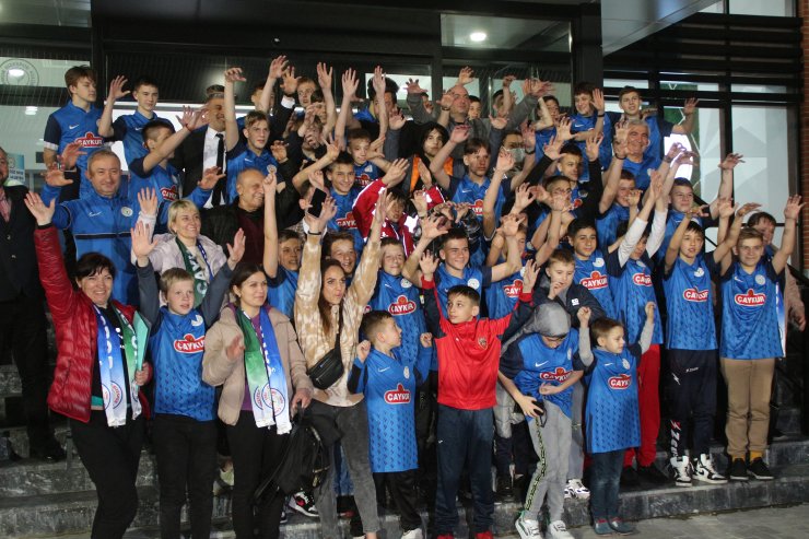 Ukraynalı savaş mağduru 43 sporcu çocuk, Rize’de
