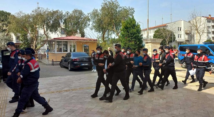 3 göçmen kaçakçılığı şüphelisine tutuklama