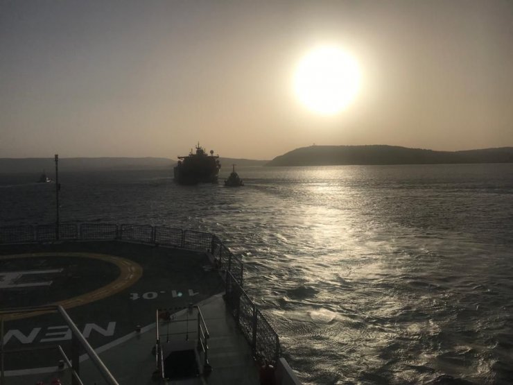 Çanakkale Boğazı'nda petrol yüklü gemi makina arızası yaptı