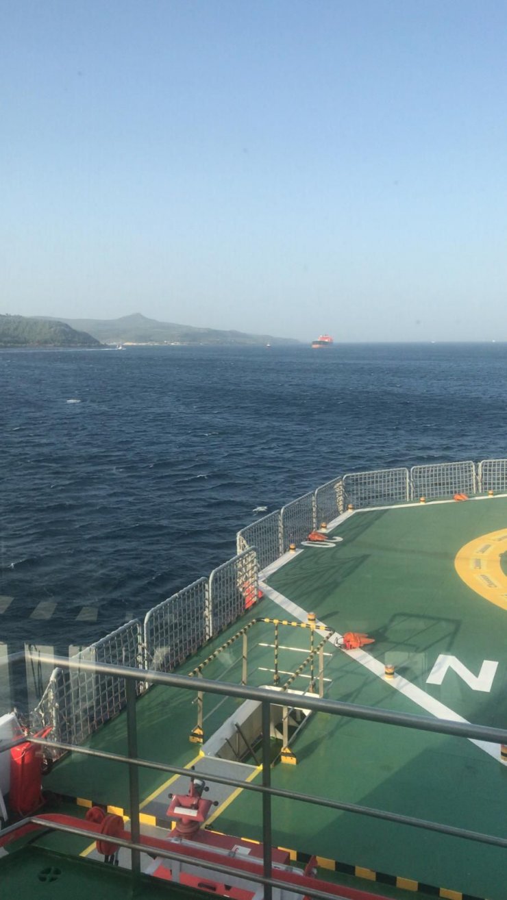 Çanakkale Boğazı'nda petrol yüklü gemi makina arızası yaptı