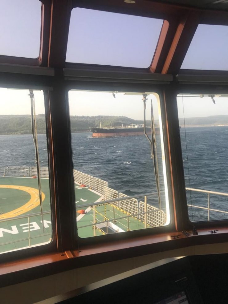Çanakkale Boğazı'nda petrol yüklü gemi makina arızası yaptı