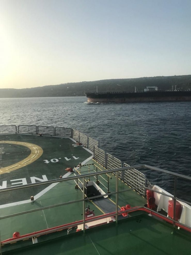 Çanakkale Boğazı'nda petrol yüklü gemi makina arızası yaptı