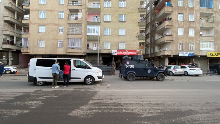 Demir doğrama atölyesinde tiner kutusu patladı: 1 çocuk yaralı