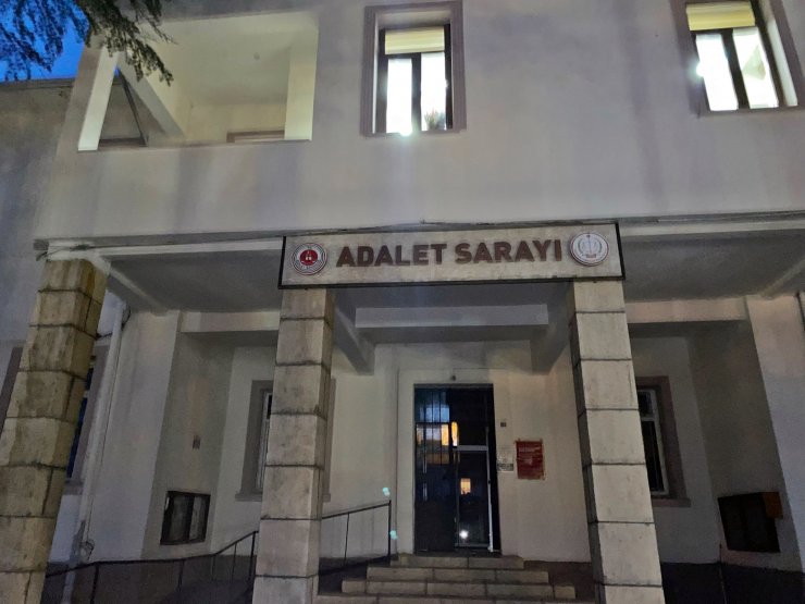 İki kız çocuğuna cinsel istismar iddiasına 8 tutuklama