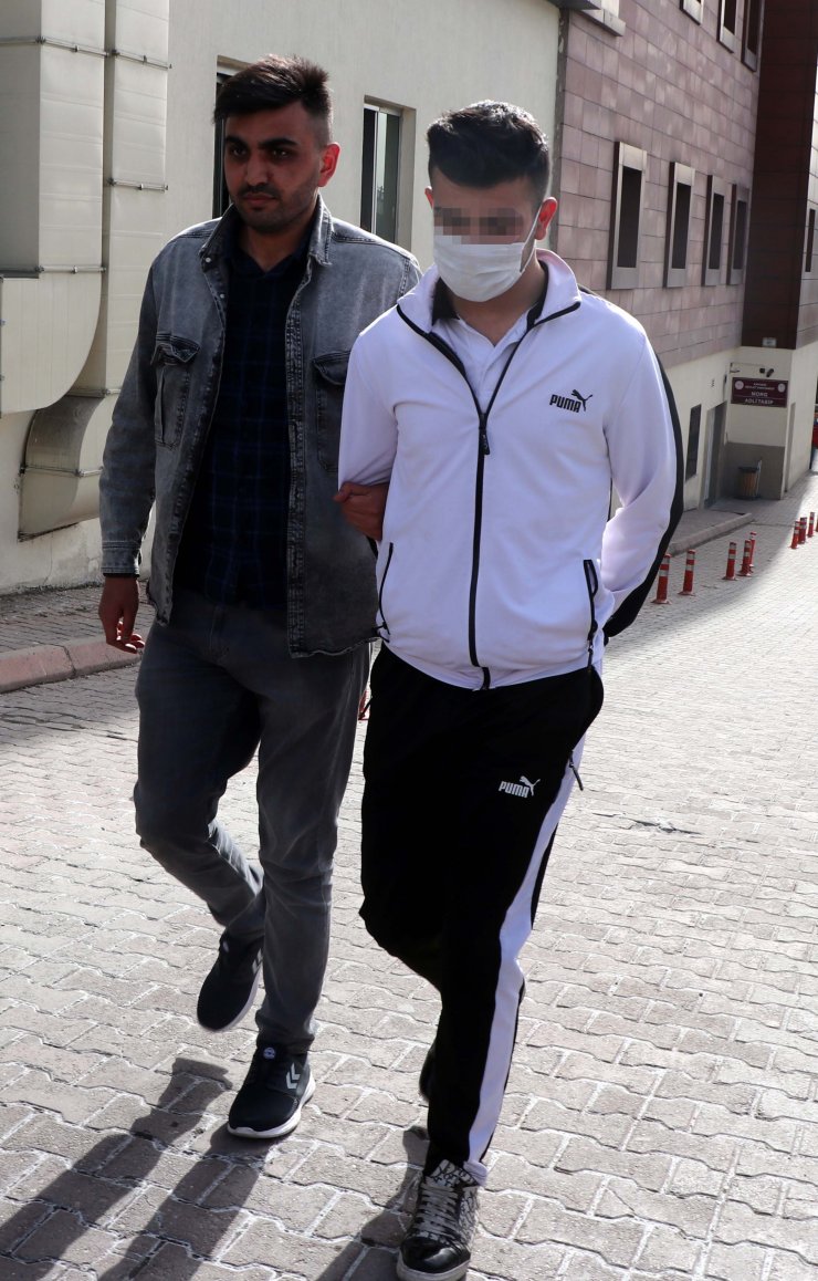Kayseri'de 2 kişiyi bıçakla gasbeden 3 kişi yakalandı