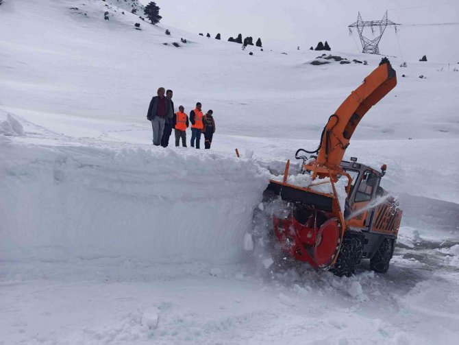 Konya’da 5 aydır kapalı olan yolu açmak için çalışma başlatıldı
