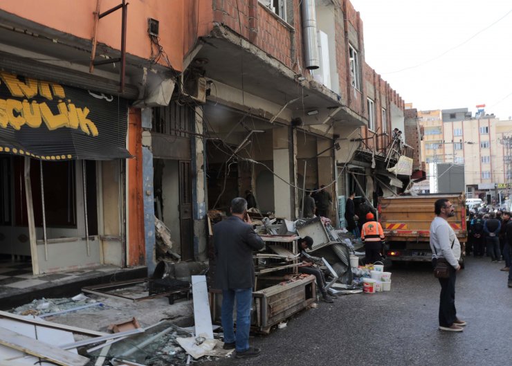 Patlamanın bilançosu; 50 iş yeri, 30 ev ve 4 araç hasar gördü