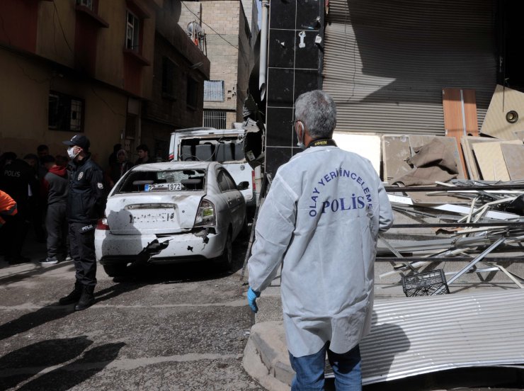 Patlamanın bilançosu; 50 iş yeri, 30 ev ve 4 araç hasar gördü