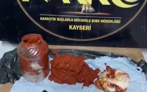 Salça bidonunda uyuşturucu ticareti