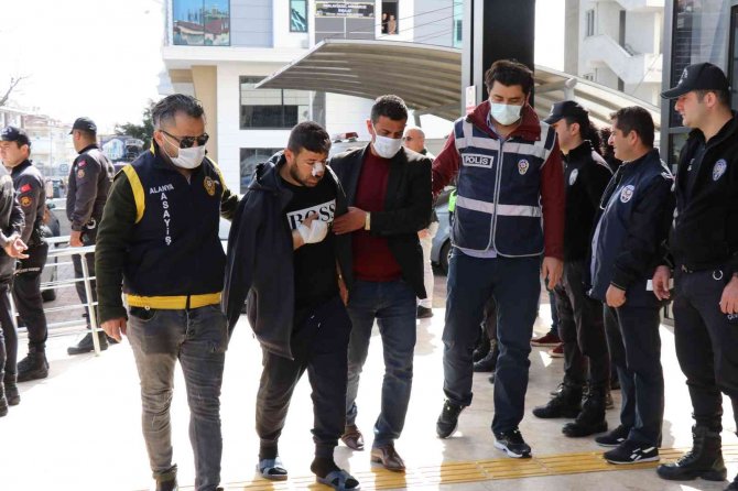 Adliyeye sevk edilen husumetli ailelerden 8 kişi tutuklandı