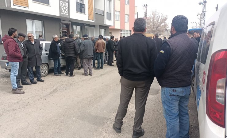 Eşini öldürüp ardından intihar etmişti; farklı yerlere defnedildiler