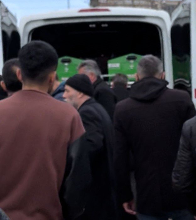 Eşini öldürüp ardından intihar etmişti; farklı yerlere defnedildiler