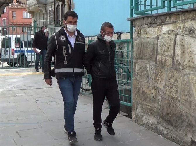 Kütahya’da yaşlı kadını dolandıran şüpheli tutuklandı