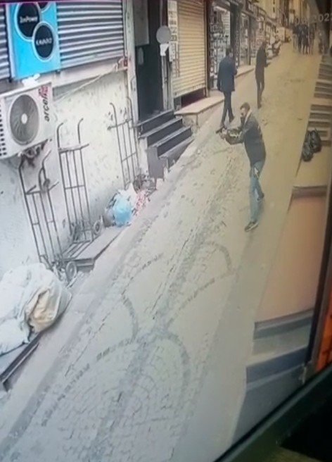 Pusu kurup yanlış kişiyi öldürdüler!