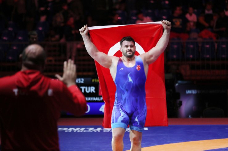 Rıza Kayaalp, 11'inci kez Avrupa şampiyonu oldu