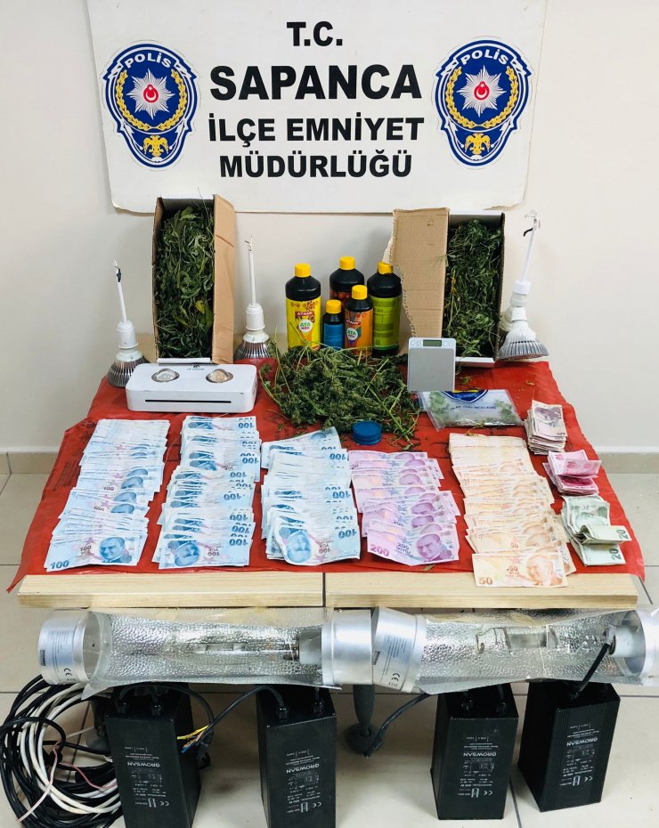 Uyuşturucu üretmek için eve düzenek kurmuş