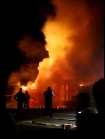 Aynı mahallede 3 ayrı yangın korkuttu