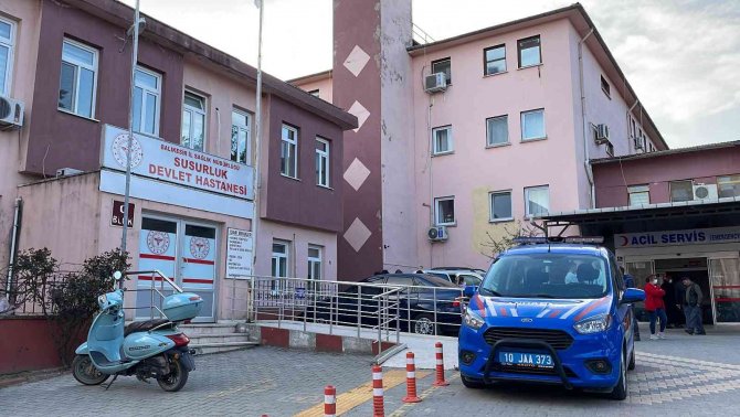 Dehşete düşüren olay, anne ile oğlu ölü bulundu, baba ile kızı yaralı