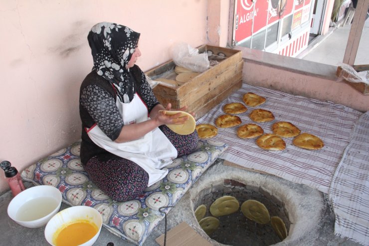 Erzincan'da 'tok tutan' tandır ketesi, sahur sofralarının vazgeçilmezi