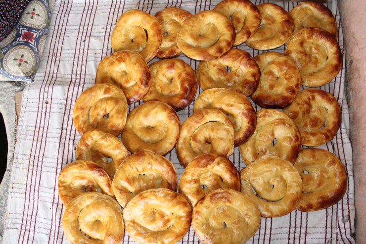 Erzincan'da 'tok tutan' tandır ketesi, sahur sofralarının vazgeçilmezi