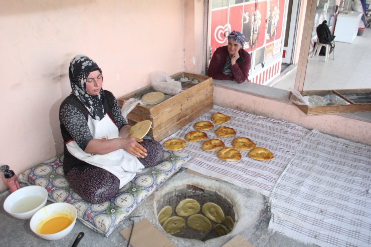Erzincan'da 'tok tutan' tandır ketesi, sahur sofralarının vazgeçilmezi