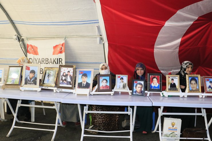 Evlat nöbetindeki baba: Oğlum, seni almadan buradan kalkmayacağım