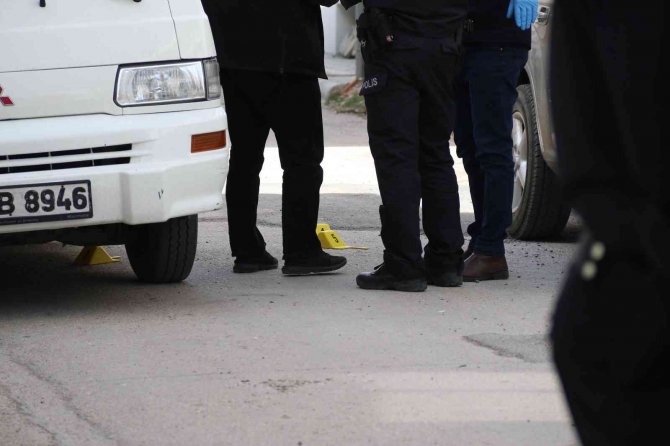 Halı satıcıları arasındaki silahlı kavga kanlı bitti: 1 ölü