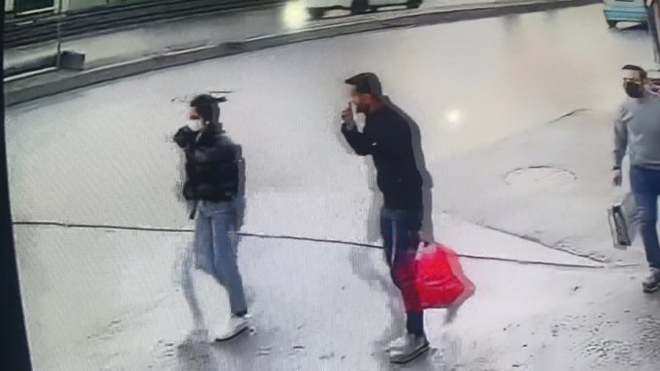 Kadını öldürüp aynı silahla intihar girişiminde bulundu