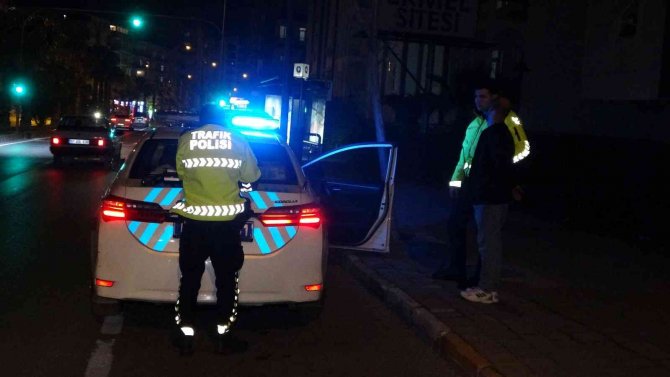 Polisten kaçan alkollü sürücüden inanılmaz sözler