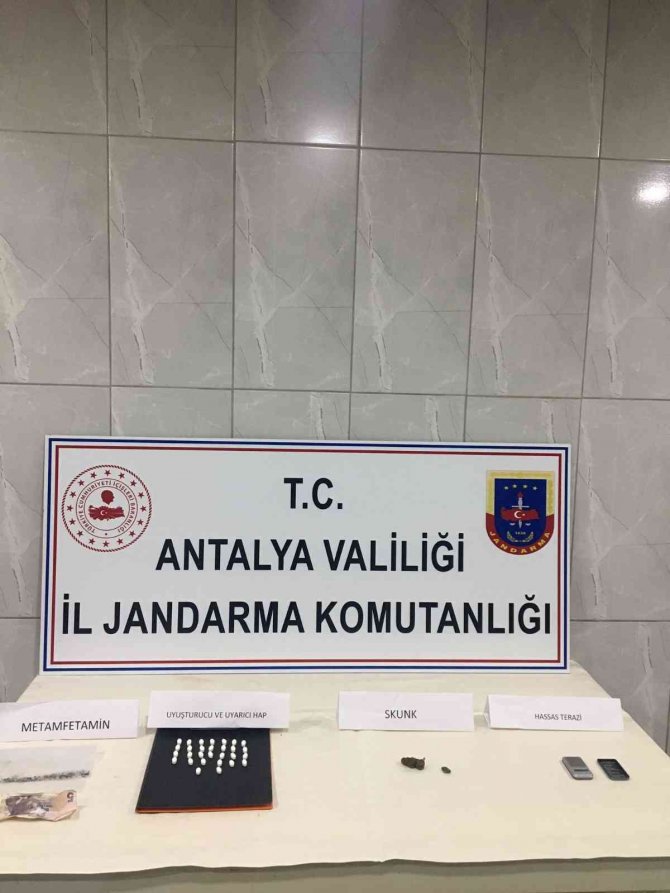 Sahur vakti bir genci öldüren şahsı saklamak isteyen 2 kişi yakalandı