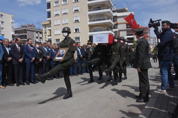 Şehit asteğmen, son yolculuğuna uğurlandı