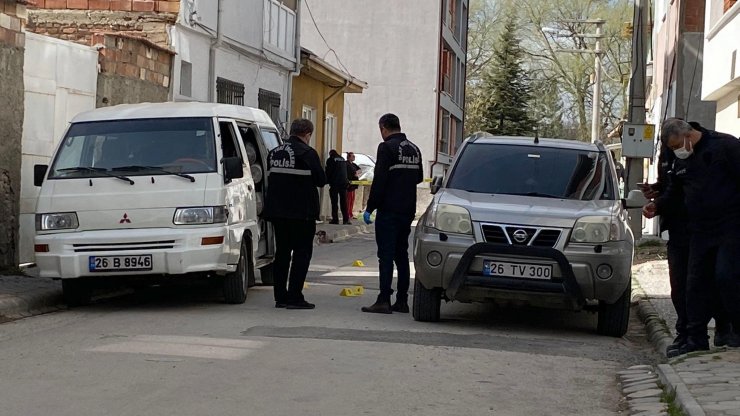 Sokakta vuruldu, hastanede öldü